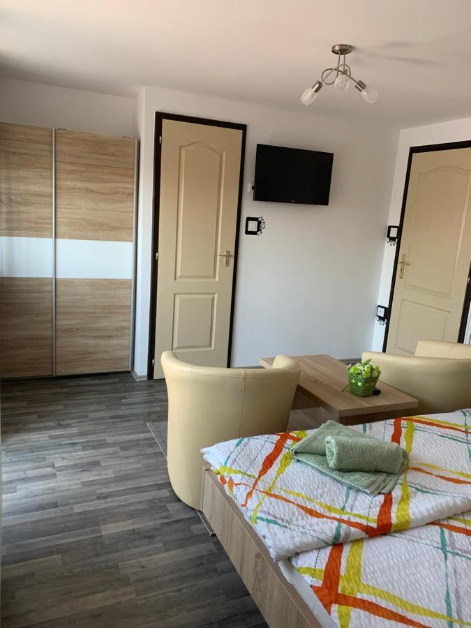 Kata Vendeghaz Hotel บุค ภายนอก รูปภาพ