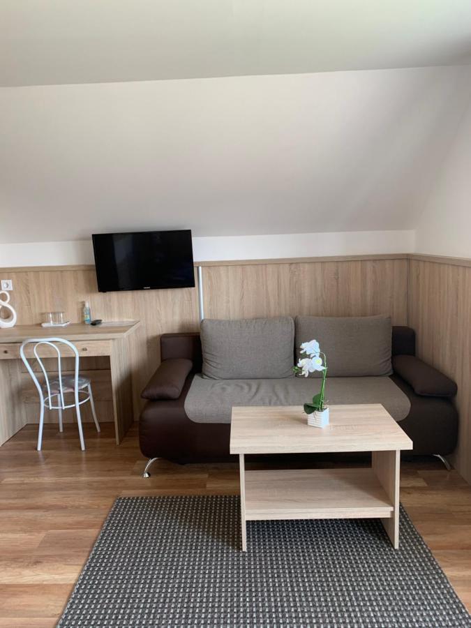 Kata Vendeghaz Hotel บุค ภายนอก รูปภาพ
